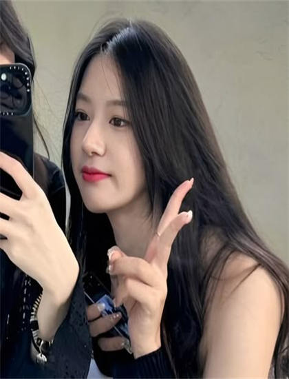 《同一屋檐下》美学价值热门分析：艺术美感与审美特征探讨